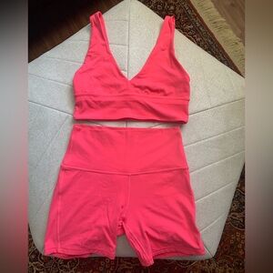 lululemon set - align shorts and v-neck bra a/b cup